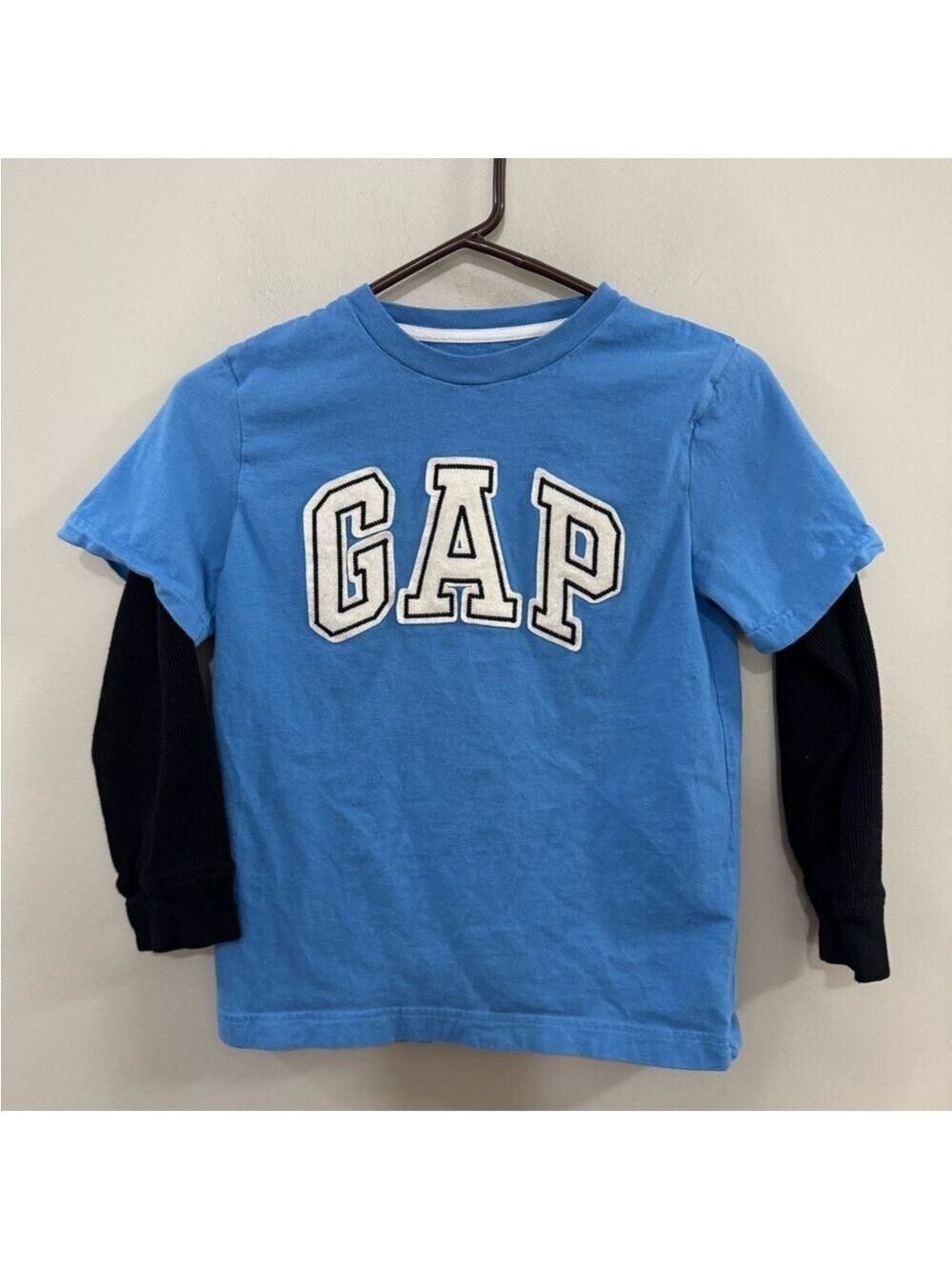 Boys GAP Kids Logo Blue and Black Long Sleeve Tee. Size M (8)